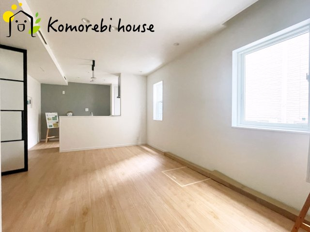 北本市緑1丁目　新築一戸建て　スマート・ワンシティ　04の居間・リビング|ゆったり過ごせる居間です