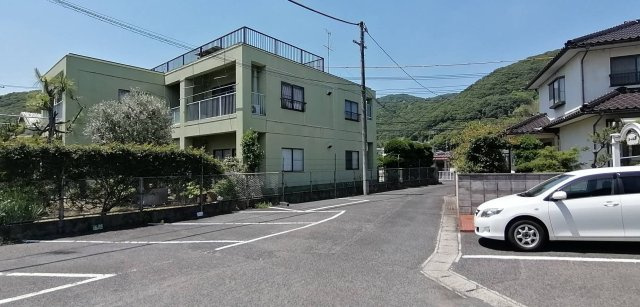 カーメル原の駐車場
