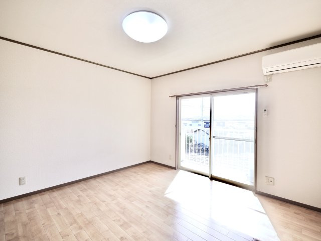 カーメル原の洋室|※写真は別の部屋のものです。