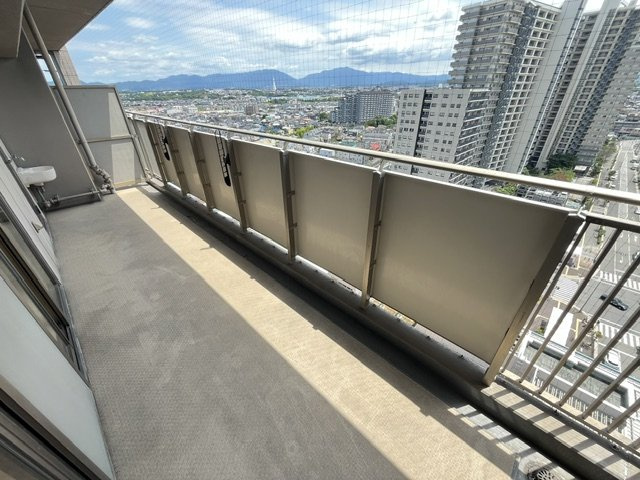 ローレルコート北野田のバルコニー