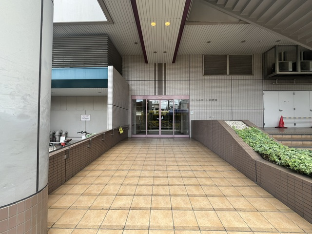 ローレルコート北野田のエントランス