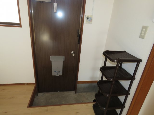 小和瀬ハイツの玄関
