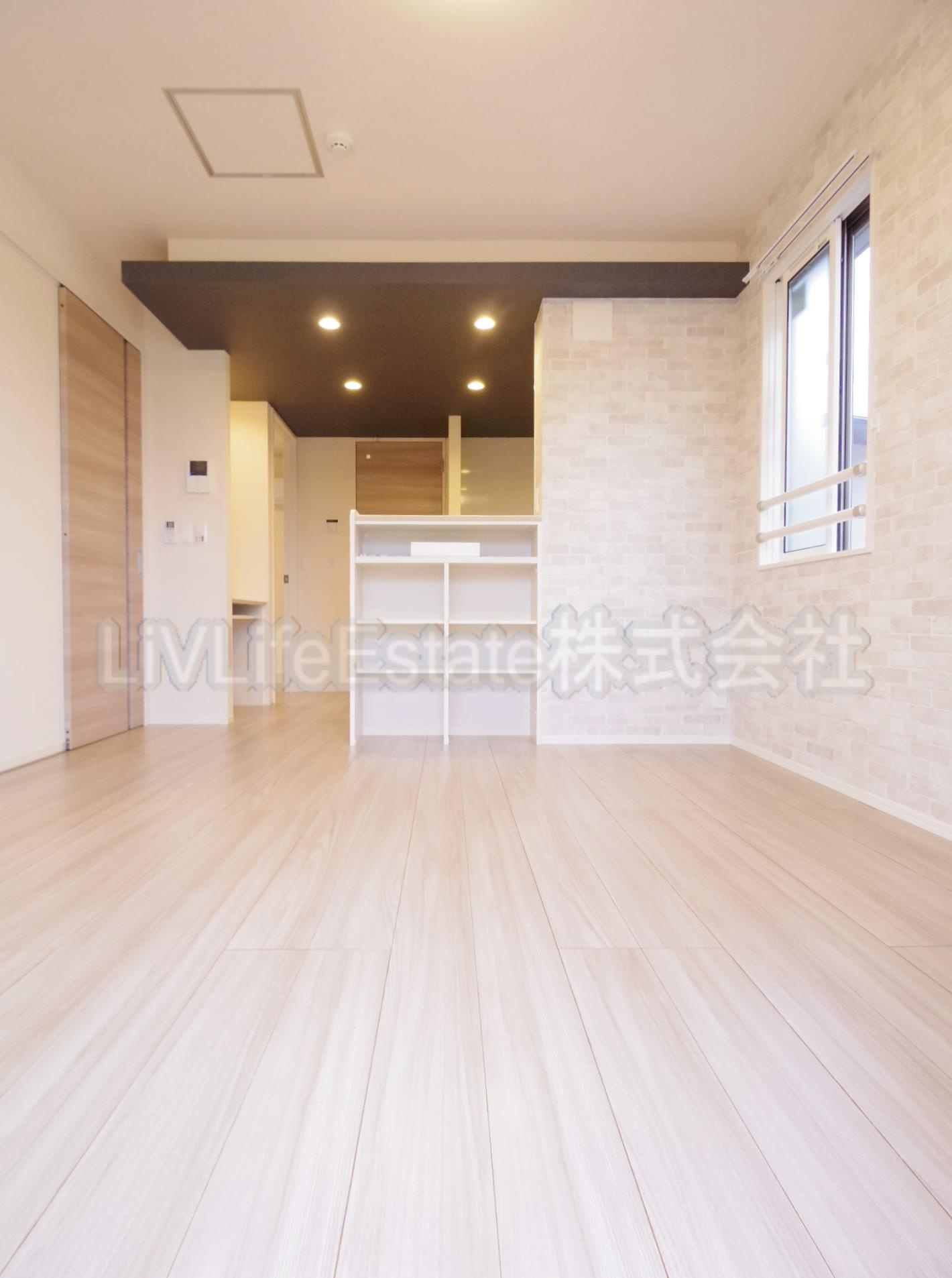 パークサイドアサミA棟　旧D-room南沢3丁目AB　A棟の居間・リビング