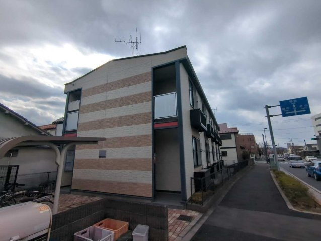 レオパレス府中東の外観