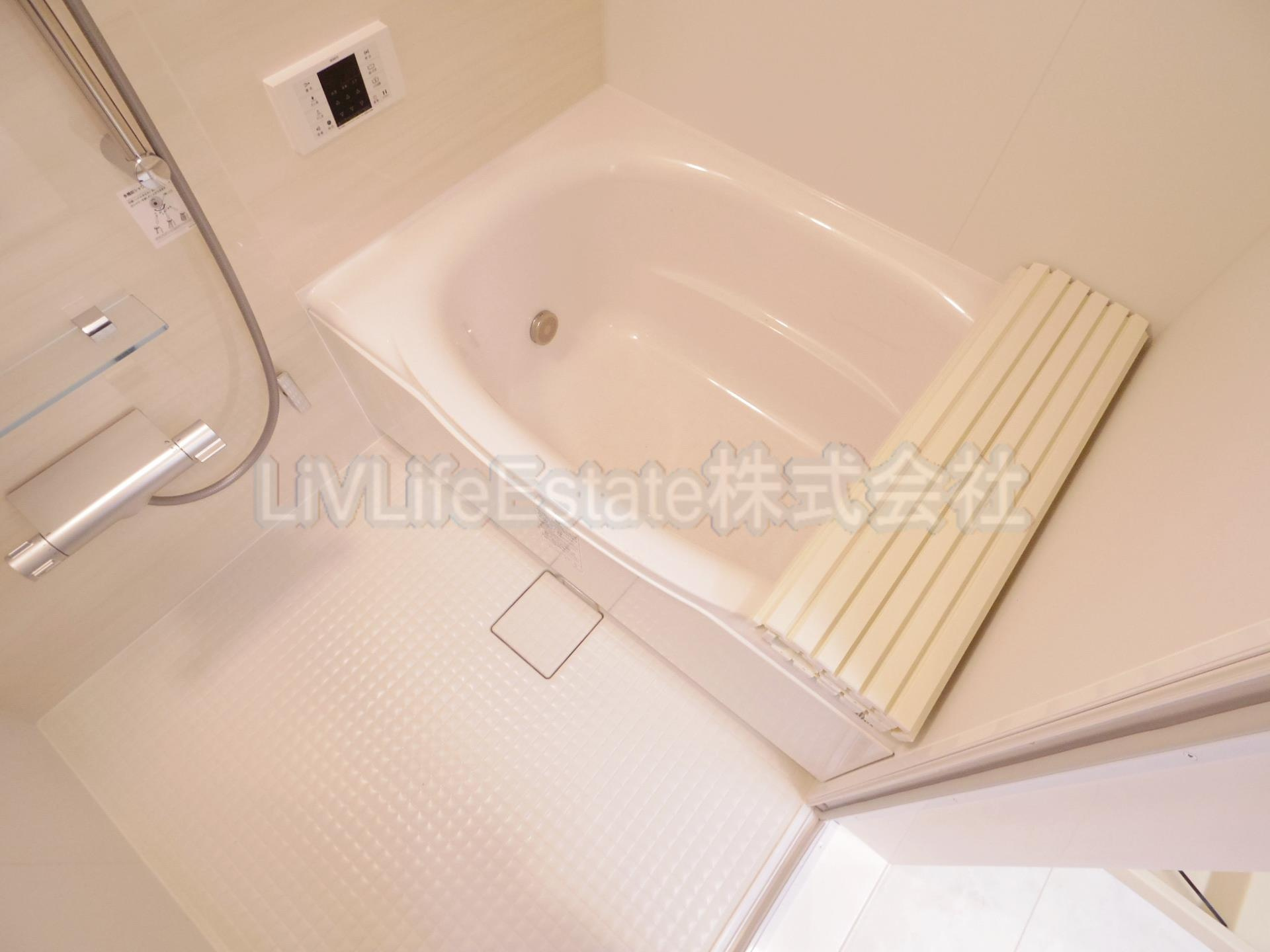 パークサイドアサミA棟　旧D-room南沢3丁目AB　A棟の浴室