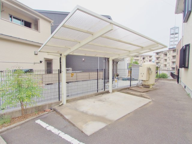 ビビエンタカワハラの駐車場