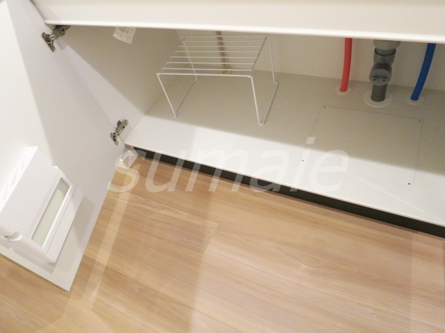北区赤羽西６丁目の賃貸マンションのキッチン|キッチン下にも収納ございます♪