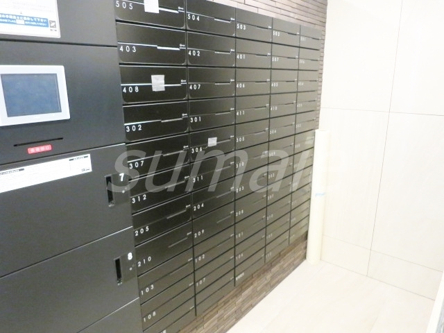 北区赤羽西６丁目の賃貸マンションのその他共用部分|シックな集合ポストです！