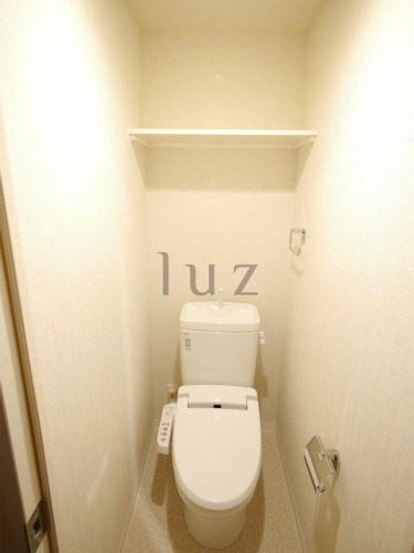 ウィステリア三ッ沢のトイレ|温水洗浄便座完備のトイレです。