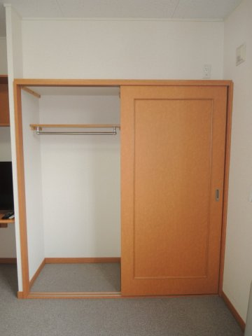 レオパレスコンフォート石山の内装