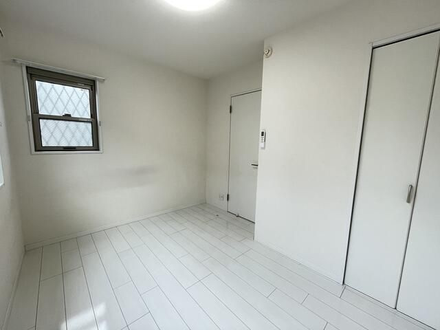 横浜市港北区日吉本町５丁目のアパートの居間・リビング