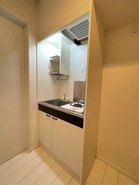 横浜市港北区日吉本町５丁目のアパートのキッチン