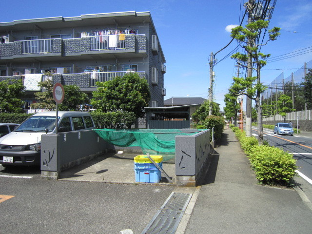 エストフレアＡ棟のその他|ゴミ捨て場になります