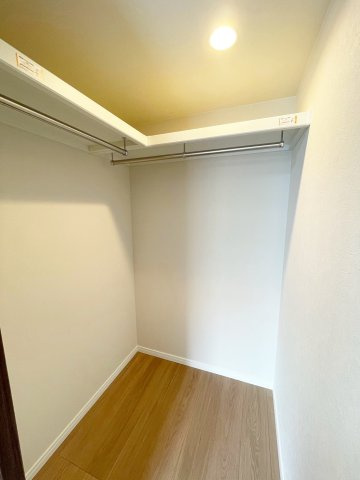 レスポアール三条朱雀の収納