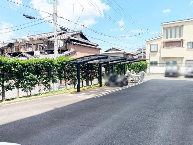 レスポアール三条朱雀の駐輪場