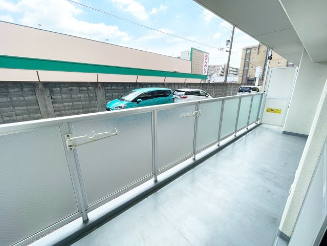 レスポアール三条朱雀のバルコニー