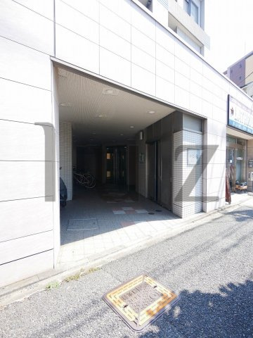 メゾン椿のエントランス