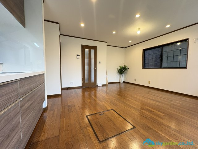 藤沢市羽鳥１丁目　中古戸建の居間・リビング