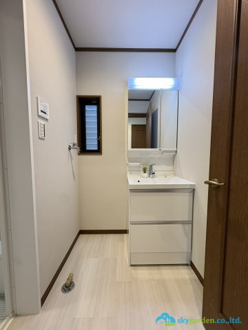 藤沢市羽鳥１丁目　中古戸建の独立洗面台