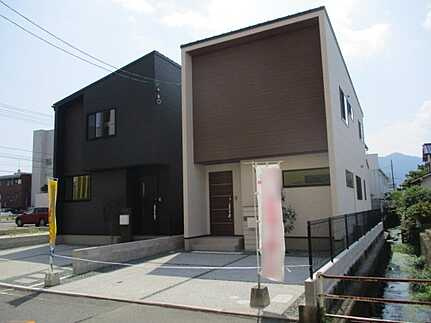 廿日市市宮内１丁目の外観|サンルーム付き！部屋数充実の間取り♪