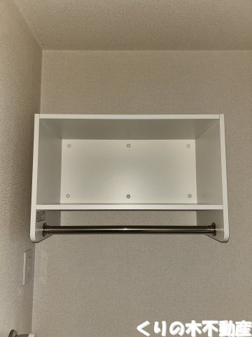 【収納】 | カーサ　コルディアーレ　Ａ | 洗濯機置き場上収納です