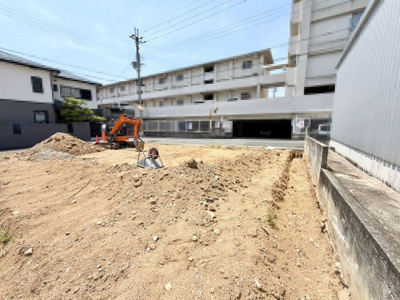 【外観】 | 日置荘西町８丁　新築一戸建 | 玄関にシューズボックスありますよ♪玄関周りもスッキリ片付きますね！