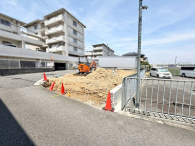【外観】 | 日置荘西町８丁　新築一戸建 | 【ＬＤＫ約１８．５帖】２面採光の明るくゆとりのあるリビングに家族の時間も増えますね！ゆったりと家族だんらんをお楽しみいただけます！
