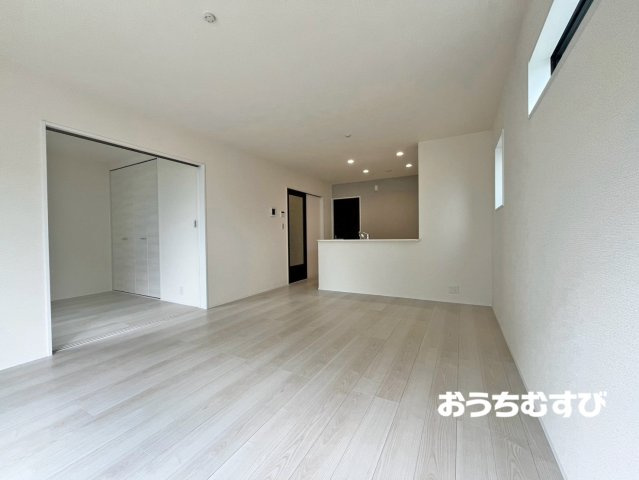 守山区瀬古東三丁目 (全6棟)の居間・リビング