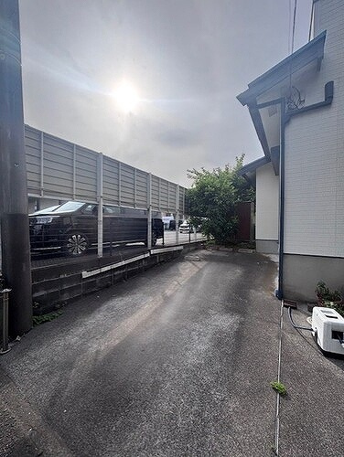 相模原市中央区由野台２丁目戸建の駐車場|敷地内駐車場