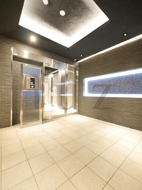 グランスイート新横浜Ⅰのエントランス