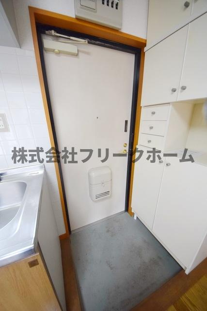 小金井市本町４丁目の賃貸マンションの玄関|別部屋参考写真です。