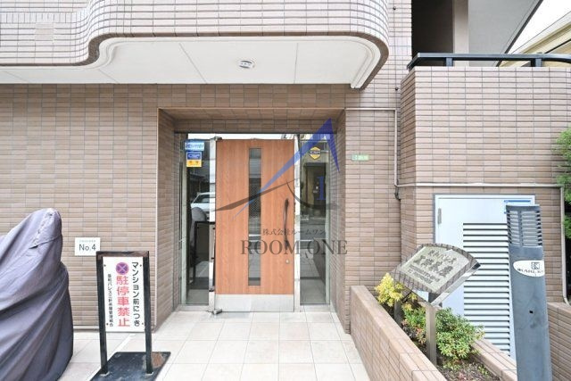 菱和パレス三軒茶屋のエントランス|エントランスです。