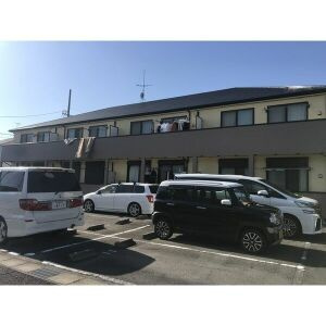 アンプルール リーブル gland Aの駐車場