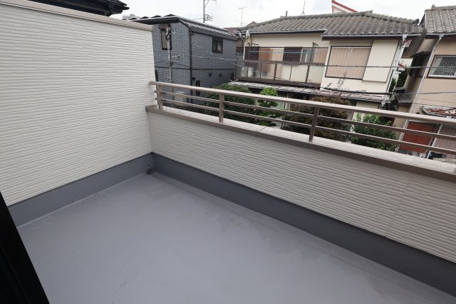 《仲介手数料無料》西東京市栄町２丁目2-18新築一戸建てケイアイグレイスのバルコニー