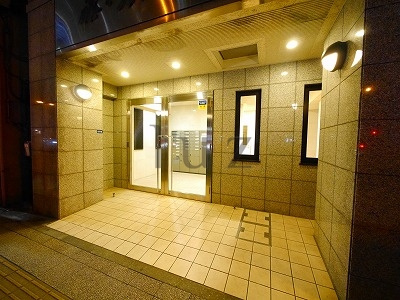 藤カルティエのエントランス