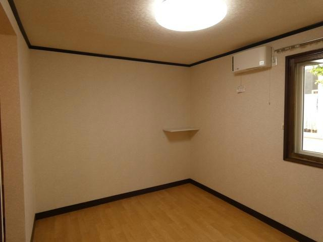 入江町５－８貸家の洋室