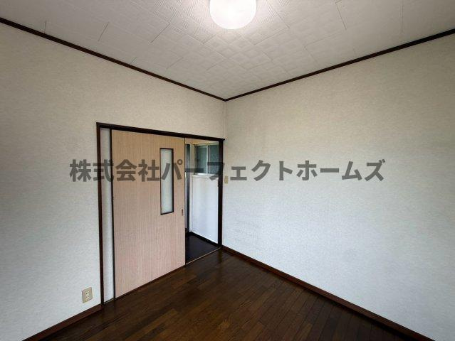 片鉾本町戸建　賃貸の洋室|落ち着いた色調の洋室です