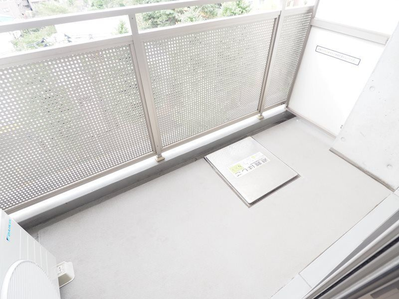 レジディア文京本駒込のバルコニー