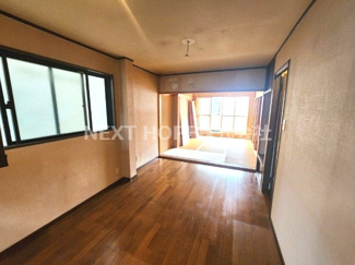 【居間・リビング】 | 尼崎市大庄西町４丁目中古戸建 | ２階LDKは約10.5帖です♪お好きなリフォームを楽しんでみませんか？