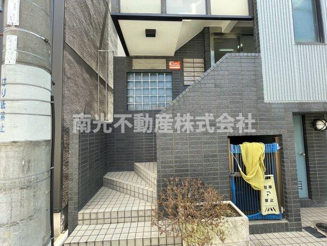 ドゥ・クレサンテームのエントランス