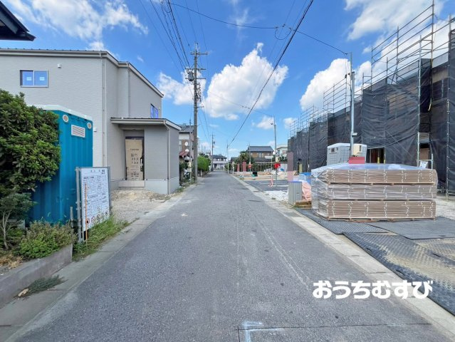小牧市多気北町第1(全5棟)の前面道路含む現地写真