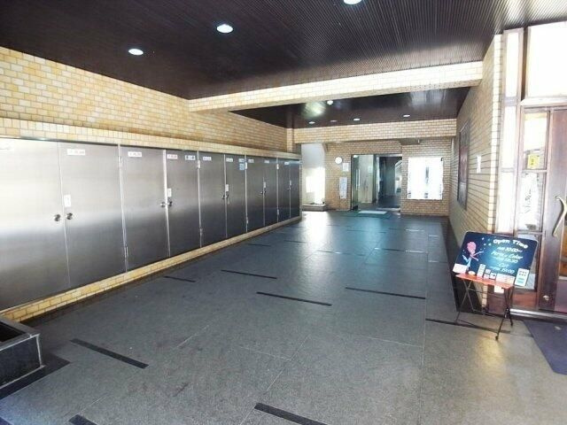 ラインビルド神楽坂のロビー