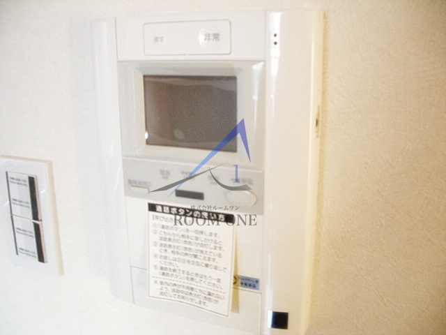 ルーブル高田馬場弐番館 のセキュリティ|モニター付きインターホンです。