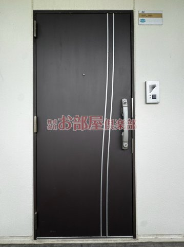 モントーレヒルズ東櫛原の玄関|ゆったりとした玄関です