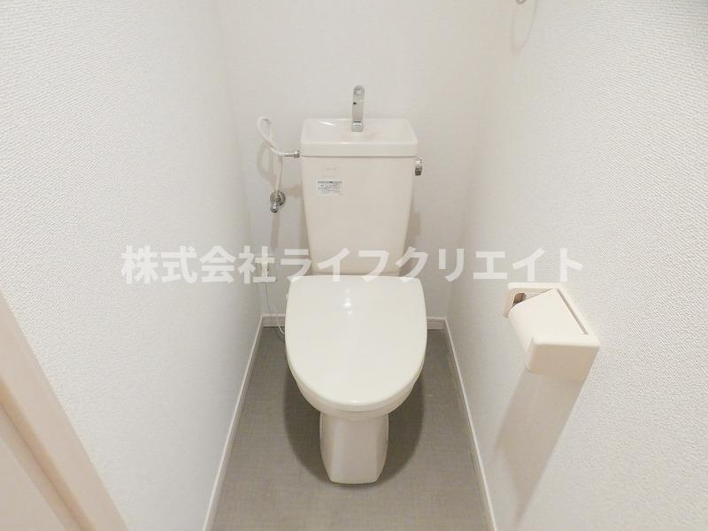 コモンウェルスのトイレ|※別号室のイメージ写真