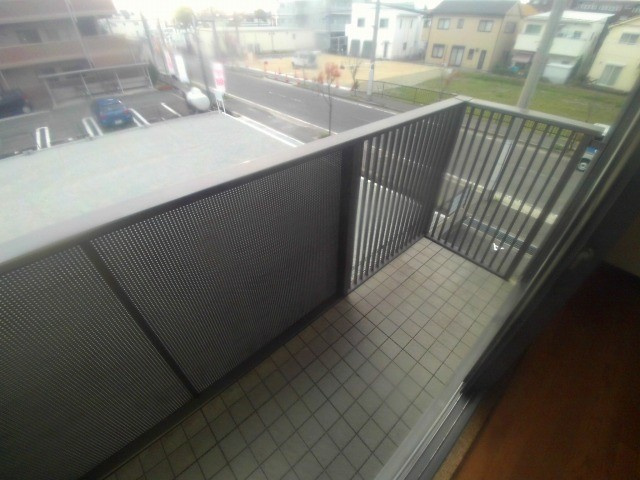 シャーメゾン魚住のバルコニー