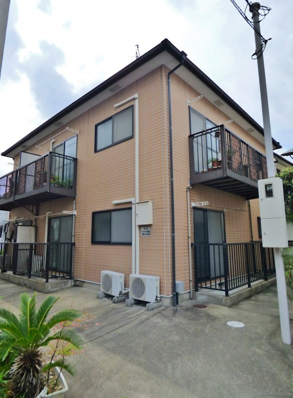 芦屋川ハイツの外観