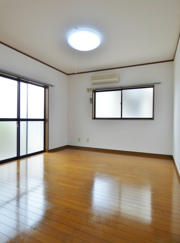 芦屋川ハイツの居間・リビング