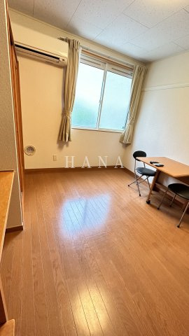 レオパレスエヴァンスの洋室