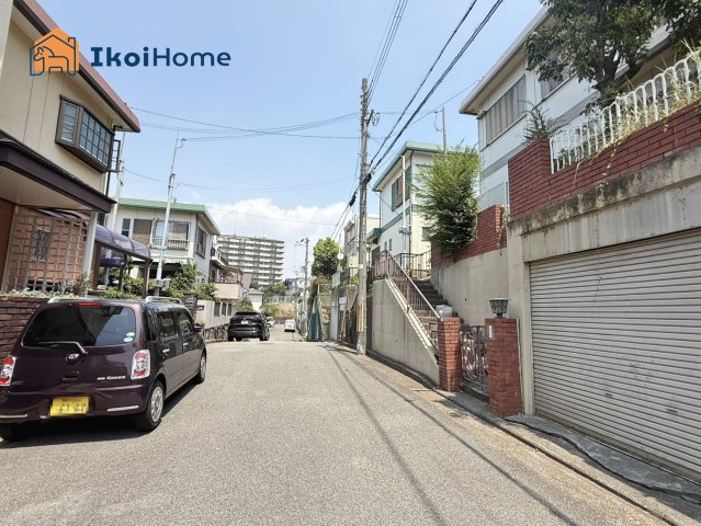 明石市北朝霧丘2丁目　中古戸建のバルコニー|物件・当店の最寄駅まで無料送迎！最短10分で指定場所へお迎えに向かいます！まずはお問い合わせください